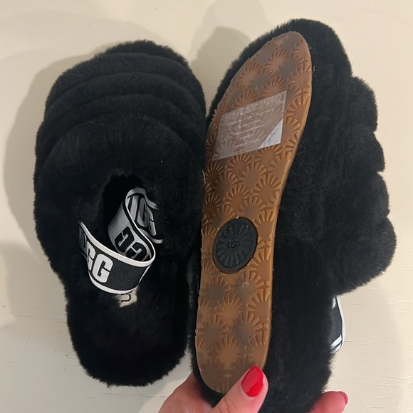 UGG women’s fluff Yeah Slide - BLACK - Picture 3 of 5